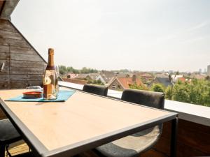 Apartment Parklane with parking by Interhome