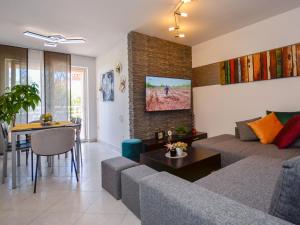 Apartment Kiki by Interhome 