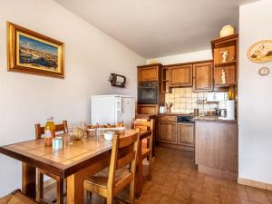 Apartment Les myrtilles-2 by Interhome