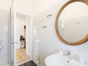 Apartment Appartamento Renato Roma Musei Vaticani by Interhome