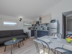 Apartment Pines Mansion-2 by Interhome