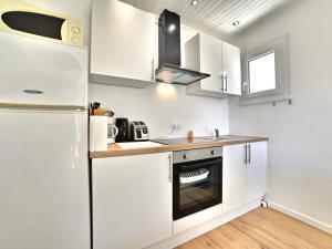 Holiday Home Les Cariatides 2 by Interhome