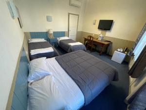 Hotels Hotel De France Perpignan Centre Ville : photos des chambres