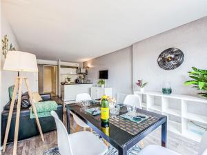 Apartment Les Marines-10 by Interhome