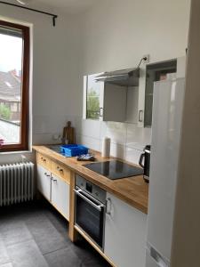 Große Handwerkerwohnung in Walle