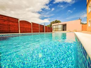 Holiday Home Matošić by Interhome - 4hvězdičkové hotely ve městě Polača