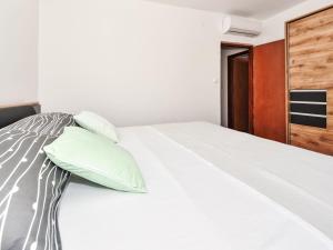 Holiday Home Matošić by Interhome