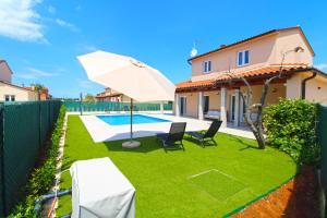 Villa Rose 2352