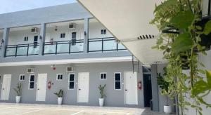 Tropical Stay Accommodations