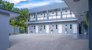 Tropical Stay Accommodations