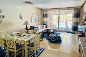 Kitesurfer Shared House, Pool View & Beach Access