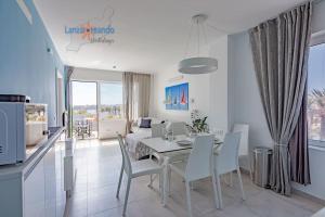 House of the Horizon Playa Las Cucharas VV penthouse with sea and pool view