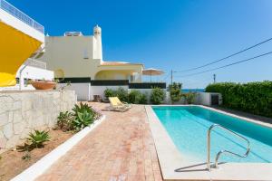 Carvoeiro Villa with Private Pool, Stunning View and just 5 min walk from the beach