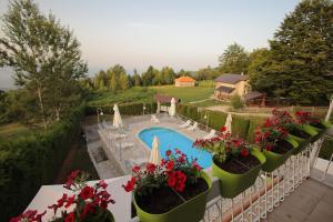 Vila sa Bazenom, Horizont