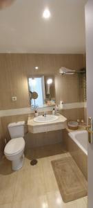 A un paso de playa bonita