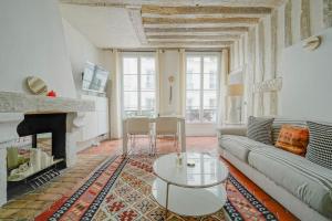 2 BR with the Best Location of Paris in 2nd Arr