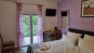 Villa· Vera mit Pool in ruhigem Waldstück 
