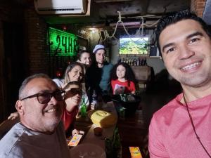 04 Quarto, com sala, cozinha, banheiro e sacada