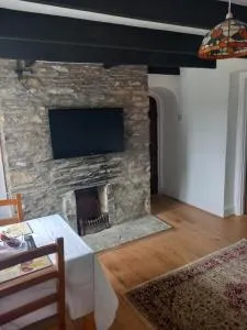 9 to 10 The Square - Rumleigh