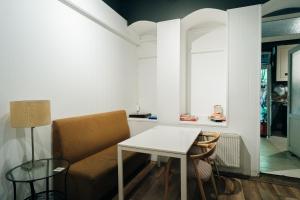 Hush Hostel Lounge