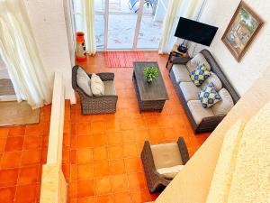 Casa Saltwater Cowboy En La Playa - Beachfront Property