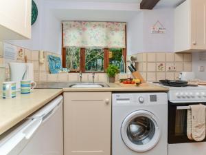 1 bed in Lyme Regis 40483