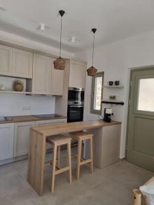 Anemone III house w Private Pool 5 minute from beach