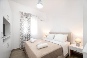 Turtle Cove Cottage, Beachfront