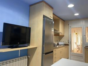 Casa con terraza, piscina y zona barbacoa