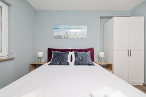 CROWONDER Sunset Apartments with Amazing View!!!