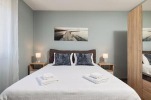 CROWONDER Sunset Apartments with Amazing View!!!