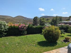 Chalet con piscina, barbacoa y jacuzzi en Valencia