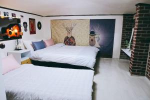 Căn Hộ 3 Phòng Ngủ (Three-Bedroom Apartment)