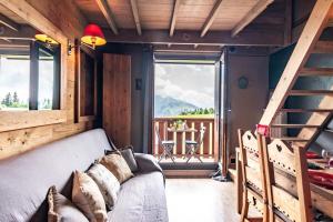 Maisons de vacances Slow Chalet MtBlanc Soleil Ski-inout Nice View Balcony Elevator Parking : photos des chambres