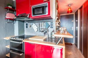 Maisons de vacances Slow Chalet MtBlanc Soleil Ski-inout Nice View Balcony Elevator Parking : photos des chambres