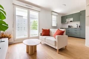 Appartement cosy avec terrasse proche de Paris