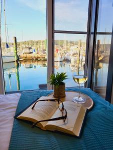 Floating Sea House SEAESTA 