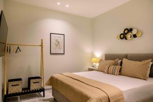 Icarus & Hermes Luxury Apartments