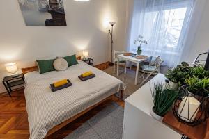 Beat of the City - cozy downtown studio