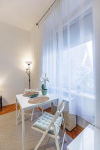 Beat of the City - cozy downtown studio