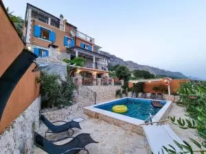 Villa Diana with pool, sauna,playground, - 克瑞罗