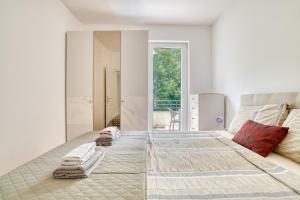 Two-bedroom apartment with sea view