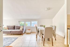 Two-bedroom apartment with sea view