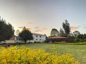 Villa Salvatoriana - 塔比奥