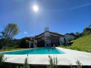 Casa de campo com piscina - 卡斯特罗