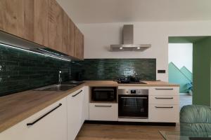 Villa Monari Apartment with Mountain View