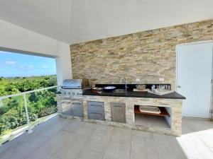 Luxury Gateaway Penthouse in front of Hard Rock