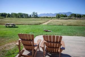Yellowstone Crest Lodge