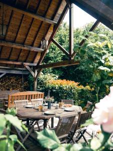 Chalets Chalet chaleureux a Marigny-l'Eglise avec vue sur lac et montagne : photos des chambres