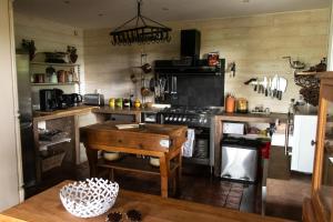Chalets Chalet chaleureux a Marigny-l'Eglise avec vue sur lac et montagne : photos des chambres